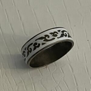 Siam Sterling Silver & White Enamel Ring - size 8